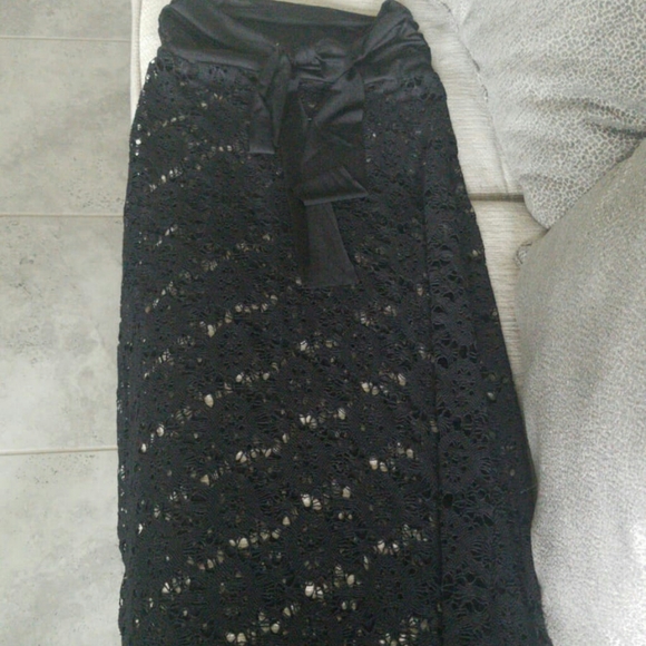 SEXY BLACK BEACH COVER UP SKIRT AND DREES - Picture 3 of 3